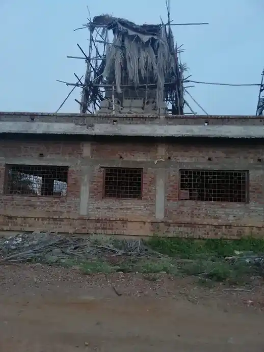 Arulmigu Kariyaperumal Temple, Govindampalayam, Thathayangarpatty - 637014 அருள்மிகு கரிய பெருமாள் திருக்கோயில், கோவிந்தம்பாளையம், Thathayangarpatty - 637014, Namakkal - Ancient Temple Architecture and History Image 2