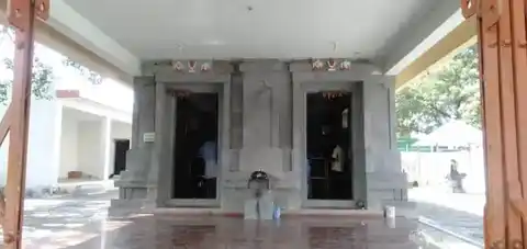 Arulmigu Kariyaperumal Temple, Kanakkampalayam - 641606 அருள்மிகு கரியபெருமாள் திருக்கோயில், Kanakkampalayam - 641606, Tiruppur - Ancient Temple Architecture and History Image 2