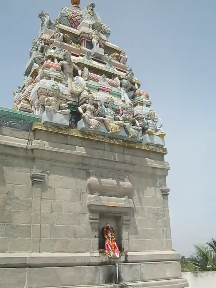 Arulmigu Kariyaperumal Temple, Karveppampatti - 637304 அருள்மிகு கரியபெருமாள் திருக்கோயில், Karveppampatti - 637304, Namakkal - Ancient Temple Architecture and History Image 2