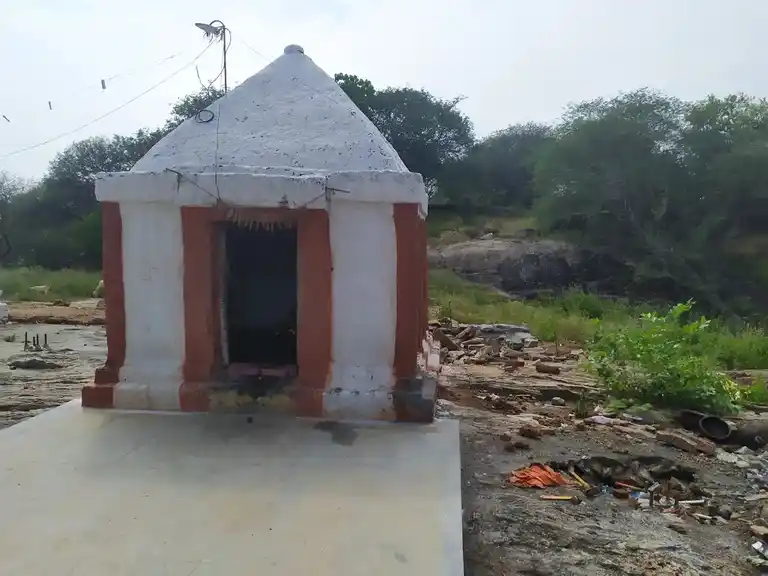 Arulmigu Kariyaperumal Temple, Kumarapalayam Amani - 638183 அருள்மிகு கரியபெருமாள் திருக்கோயில், Kumarapalayam Amani - 638183, Namakkal - Ancient Temple Architecture and History Image 2
