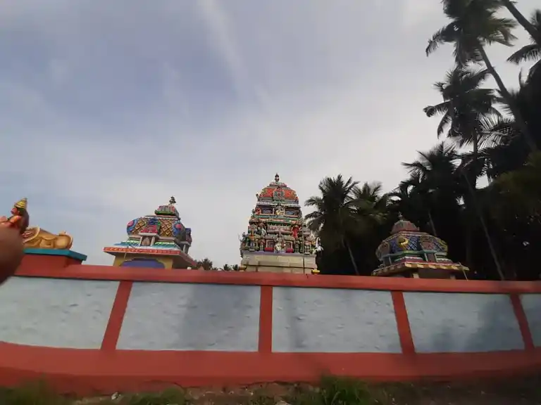 Arulmigu Kariyaperumal Temple, Lingipalayam, Periyapuliyur - 638301 அருள்மிகு கரியபெருமாள் திருக்கோயில், பெரியபுலியூர், பெரியபுலியூர் - 638301, Erode - Ancient Temple Architecture and History Image 2