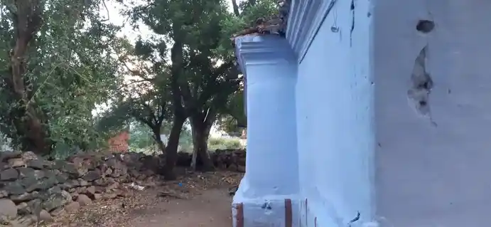 Arulmigu Kariyaperumal Temple, Modamangalam - 637304 அருள்மிகு கரியபெருமாள் திருக்கோயில், Modamangalam - 637304, Namakkal - Ancient Temple Architecture and History Image 2