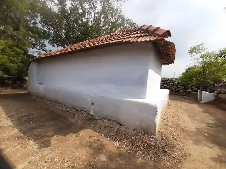 Arulmigu Kariyaperumal Temple, Muthiyampatti - 644671 கரியபெருமாள் திருக்கோயில், Muthiyampatti - 644671, Tiruppur - Ancient Temple Architecture and History Image 4