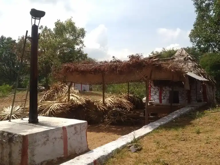 Arulmigu Kariyaperumal Temple, Tho. Pachudayampalayam - 637406 அருள்மிகு கரிய பெருமாள் திருக்கோயில், தொ. Patchudayampalayam - 637406, Namakkal - Ancient Temple Architecture and History Image 8