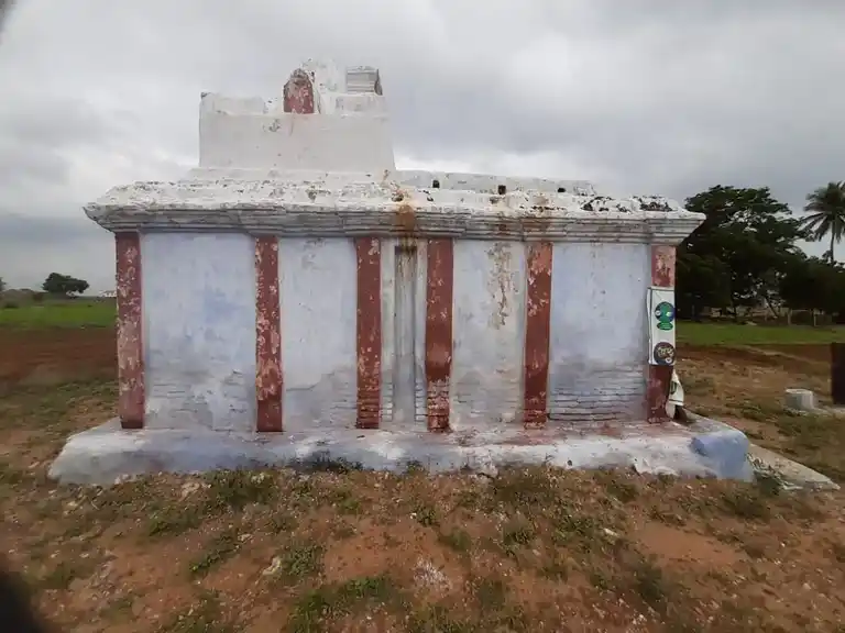 Arulmigu Kariyaperumal Temple, Vanketipalayam - 644665 அருள்மிகு கரியபெருமாள் திருக்கோயில், Vanketipalayam - 644665, Tiruppur - Ancient Temple Architecture and History Image 5