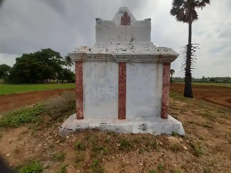Arulmigu Kariyaperumal Temple, Vanketipalayam - 644665 அருள்மிகு கரியபெருமாள் திருக்கோயில், Vanketipalayam - 644665, Tiruppur - Ancient Temple Architecture and History Image 7