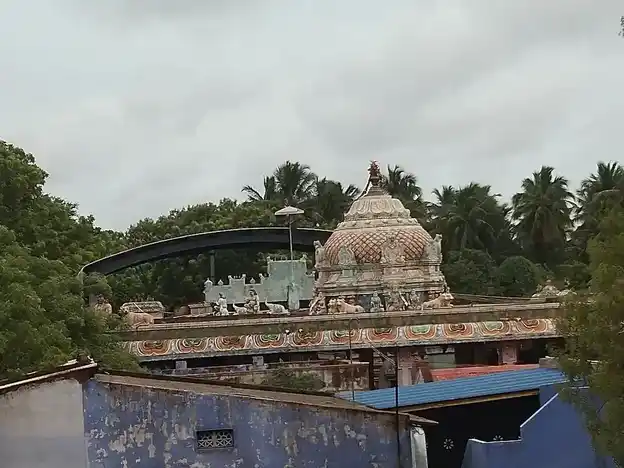 Arulmigu Karkuvel Ayyanar Temple, Therikudieruppu - 628205 அருள்மிகு கற்குவேல் அய்யனார் திருக்கோயில், தேரிக்குடியிருப்பு - 628205, Thoothukudi - Ancient Temple Architecture and History Image 3