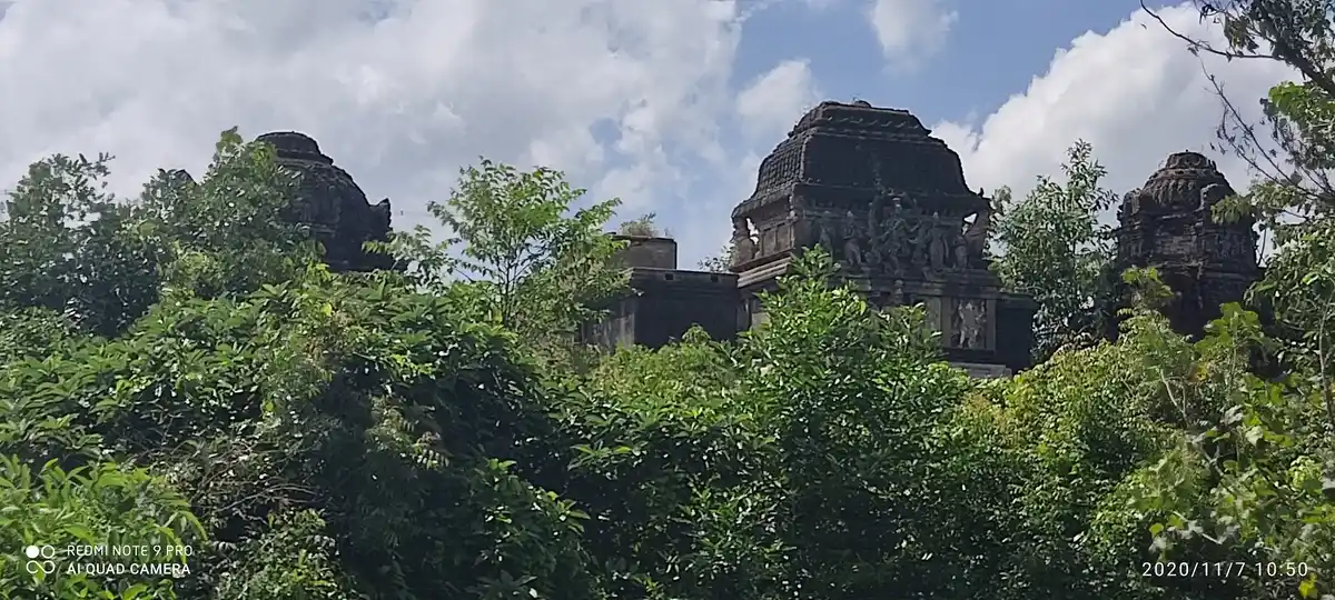 Arulmigu Karpagavinayagar And Vishvanatha Swamy Temple, Aaralur - 609807 அருள்மிகு கற்பக விநாயகர் மற்றும் விசுவநாத சுவாமி திருக்கோயில், Aralur - 609807, Thanjavur - Ancient Temple Architecture and History Image 6