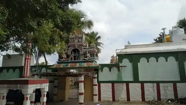 Arulmigu Karpooranarayana Perumal Temple, Singalandapuram - 637412 அருள்மிகு கற்பூர நாராயணப்பெருமாள் திருக்கோயில், சிங்களாந்தபுரம் - 637412, Namakkal - Ancient Temple Architecture and History Image 3
