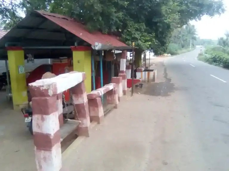 Arulmigu Karpurayar Temple, Kilsitharaisavadi - 642123 அருள்மிகு கருப்பராயர் திருக்கோயில், கிளா்சித்தரைசவாடி - 642123, Coimbatore - Ancient Temple Architecture and History Image 4