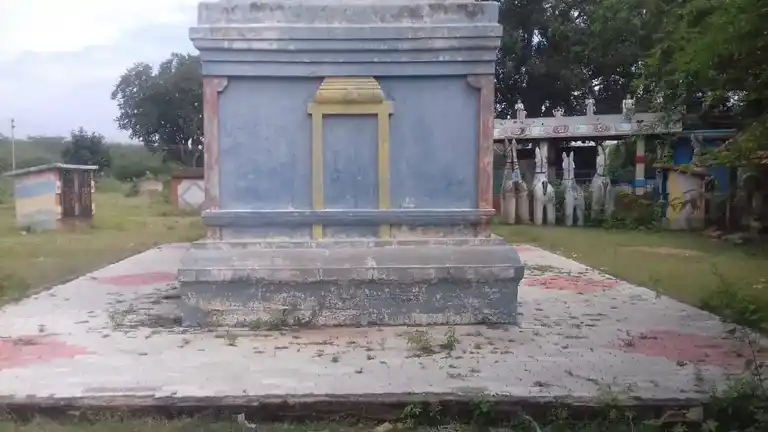 Arulmigu Karugal Karuppanasamy Kalanithalam Ayyanar Temple, Voothinipatti - 625106