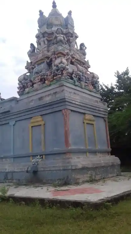 Arulmigu Karugal Karuppanasamy Kalanithalam Ayyanar Temple, Voothinipatti - 625106 அருள்மிகு கருகல் கருப்பணசுவாமி கோயில், ஊதினிபட்டி - 625106, Madurai - Ancient Temple Architecture and History Image 5