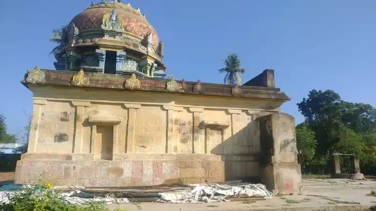 Arulmigu Karugamanikaperumal Temple, Puthuppadaiyur - 614208 அருள்மிகு கருகமாணிக்கப் பெருமாள் திருக்கோயில், Puthuppadaiyur - 614208, Thanjavur - Ancient Temple Architecture and History Image 3