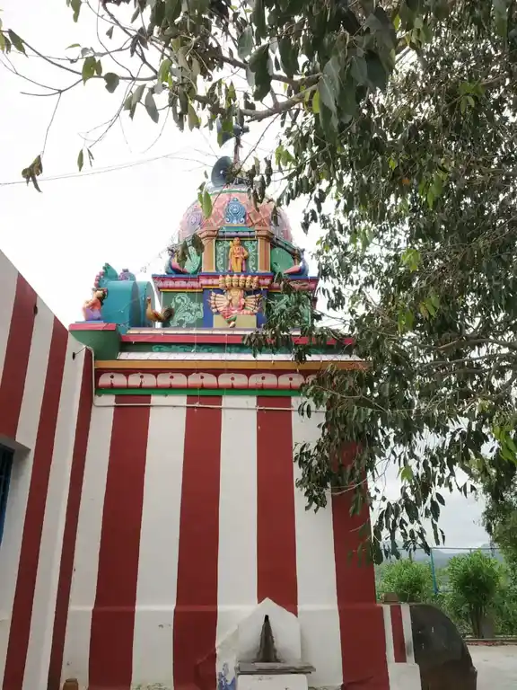 Arulmigu Karumalaikantharvelmurugan Temple, Near Krp Dam, Periyamuthur - 635101 அருள்மிகு கருமலை கந்தர்வேல்முருகன் திருக்கோயில், பெரியமுத்தூர் - 635101, Krishnagiri - Ancient Temple Architecture and History Image 3