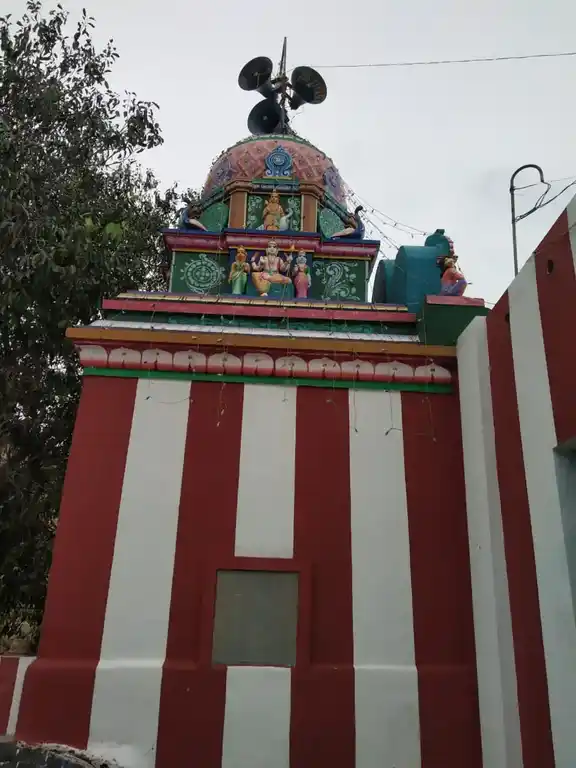 Arulmigu Karumalaikantharvelmurugan Temple, Near Krp Dam, Periyamuthur - 635101 அருள்மிகு கருமலை கந்தர்வேல்முருகன் திருக்கோயில், பெரியமுத்தூர் - 635101, Krishnagiri - Ancient Temple Architecture and History Image 5