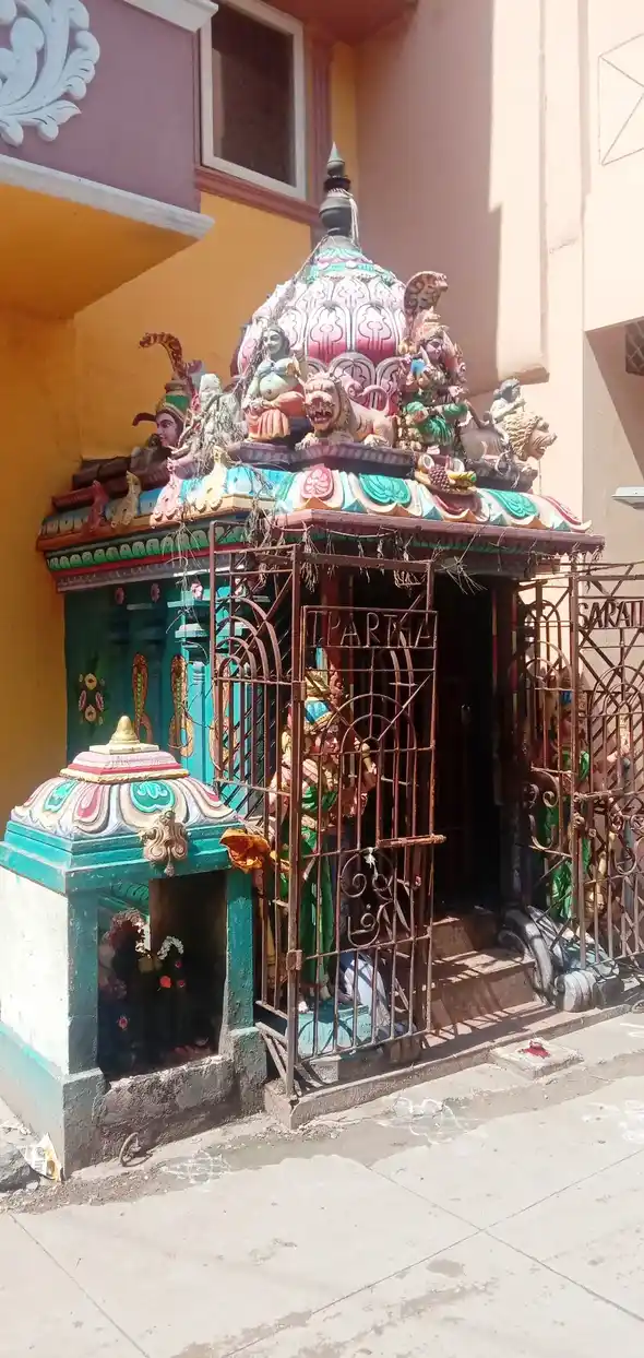 Arulmigu Karumariamman Temple, Triplecane, Chennai - 600004 அருள்மிகு கருமாரியம்மன் திருக்கோயில், திருவல்லிக்கேணி, சென்னை - 600004, Chennai - Ancient Temple Architecture and History Image 4