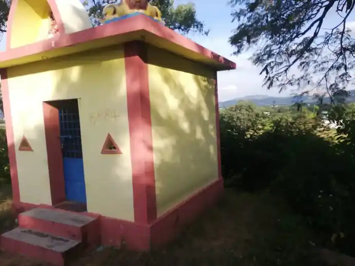 Arulmigu Karumariyamman Temple, Veerojipalli - 635115 Arulmigu Karumariyamman Temple, Veerojipalli - 635115, Krishnagiri - Ancient Temple Architecture and History Image 2