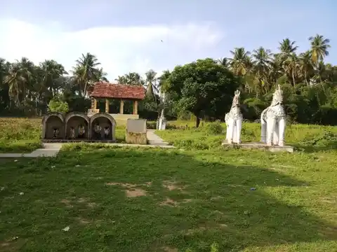 Arulmigu Karumbaeram Konda Ayyanar Temple, Pasupathi Koil - 614206 அருள்மிகு கரும்பாயிரம்கொண்ட அய்யனார் திருக்கோயில், Pasupathi Koil - 614206, Thanjavur - Ancient Temple Architecture and History Image 6