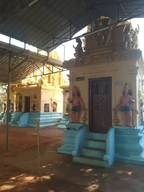 Arulmigu Karumbai Karuvelliakkia Karumalai Iyyan Sastha Temple, Eazhuchattupathu, Kottarm - 629702