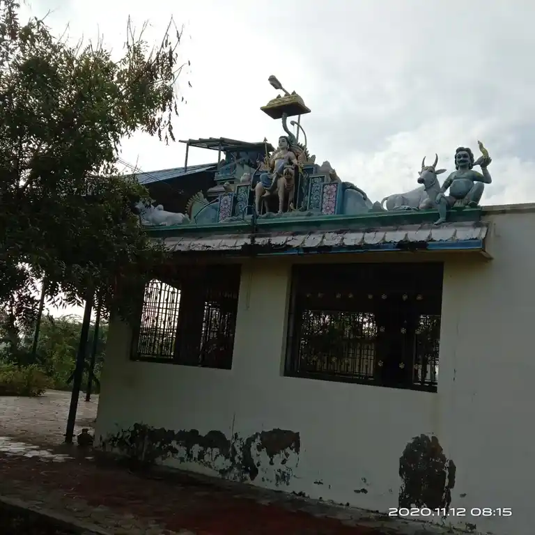 Arulmigu Karumbaiyanar Swamy Temple, Thenpidagai - 609702 அருள்மிகு கருப்பையனார் திருக்கோயில், Thenpidagai - 609702, Nagapattinam - Ancient Temple Architecture and History Image 2