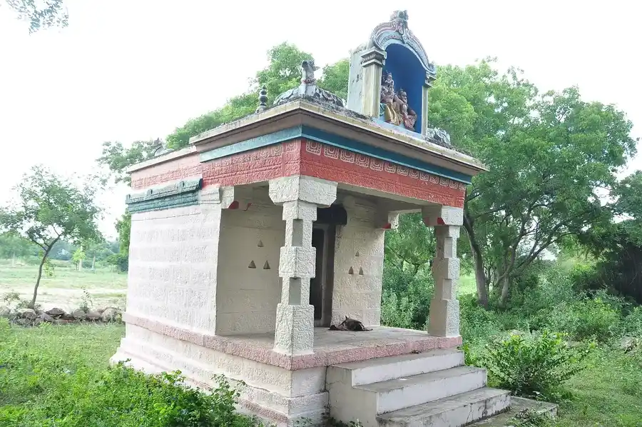 Arulmigu Karumbayee Amman Temple, Near By Srm Collage, Nadu Irungalur - 621105 Arulmigu Karumbayee Amman Temple, Near By Srm Collage, Irungalur - 621105, Thiruchirappalli - Ancient Temple Architecture and History Image 9