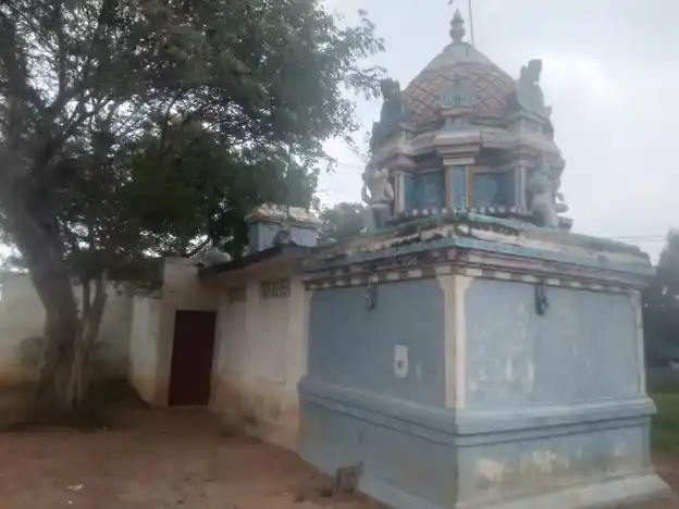 Arulmigu Karumbayiram Konda Ayyanar Temple, Srimushnam - 608702 அருள்மிகு கரும்பாயிரம் கொண்ட அய்யனார் திருக்கோயில், Srimushnam - 608702, Cuddalore - Ancient Temple Architecture and History Image 2