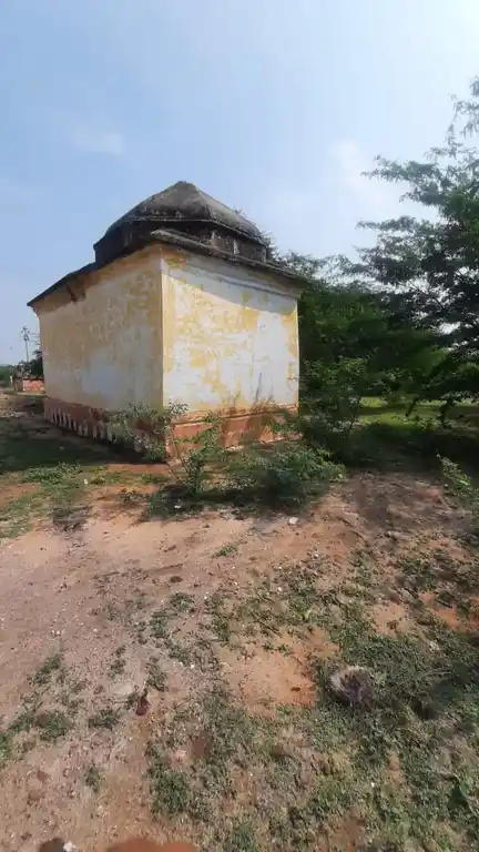 Arulmigu Karumeniyamman Temple, Kamuthi. - 623603 அருள்மிகு கருமேனியம்மன் திருக்கோயில், Kamuthi. - 623603, Ramanathapuram - Ancient Temple Architecture and History Image 2