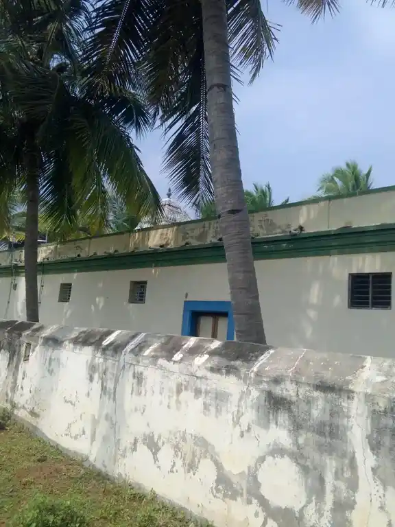 Arulmigu Karumpeeshwarar Temple, Nainarappanendal - 630211 Arulmigu Karumpeeshwarar Temple, Nainarappanendal - 630211, Sivagangai - Ancient Temple Architecture and History Image 3