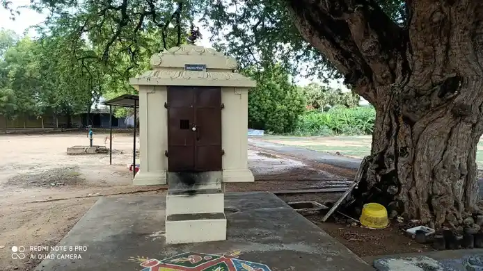 Arulmigu Karumpulli Sastha Temple, Parakramapandi - 628601 அருள்மிகு கரும்புள்ளி சாஸ்தா திருக்கோயில், Parakramapandi - 628601, Thoothukudi - Ancient Temple Architecture and History Image 6
