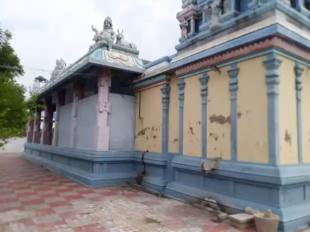 Arulmigu Karumukiludaiya Ayyanar Temple, Vellikurichi - 630610 Arulmigu Karumukiludaiya Ayyanar Temple, Vellikurichi - 630610, Sivagangai - Ancient Temple Architecture and History Image 4