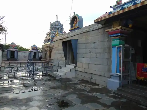 Arulmigu Karunagara Vengatramana Perumal Temple, Karuvalur, Avinashi - 641670 Arulmigu Karunagara Vengatramana Perumal Temple, Karuvalur, Karuvalur - 641670, Tiruppur - Ancient Temple Architecture and History Image 4