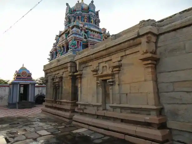 Arulmigu Karunagara Vengatramana Perumal Temple, Karuvalur, Avinashi - 641670 Arulmigu Karunagara Vengatramana Perumal Temple, Karuvalur, Karuvalur - 641670, Tiruppur - Ancient Temple Architecture and History Image 5