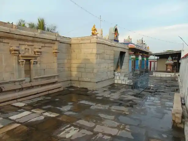 Arulmigu Karunagara Vengatramana Perumal Temple, Karuvalur, Avinashi - 641670 Arulmigu Karunagara Vengatramana Perumal Temple, Karuvalur, Karuvalur - 641670, Tiruppur - Ancient Temple Architecture and History Image 7