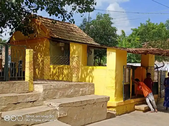 Arulmigu Karunakarapperumal Temple, Kaduvettipalayam - 641659 அருள்மிகு கருணாகரப்பெருமாள் திருக்கோயில், Kaduvettipalayam - 641659, Coimbatore - Ancient Temple Architecture and History Image 2