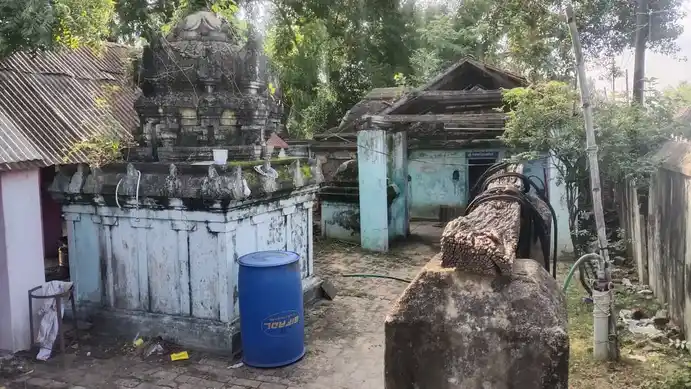 Arulmigu Karunakarsewarar Temple, Near Bus Stand, Thirurvarur - 610001 அருள்மிகு கருணகரேஸ்வரர் திருக்கோயில், Near Bus Stand, Thirurvarur - 610001, Thiruvarur - Ancient Temple Architecture and History Image 3