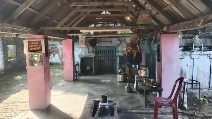 Arulmigu Karunakarsewarar Temple, Near Bus Stand, Thirurvarur - 610001 அருள்மிகு கருணகரேஸ்வரர் திருக்கோயில், Near Bus Stand, Thirurvarur - 610001, Thiruvarur - Ancient Temple Architecture and History Image 5