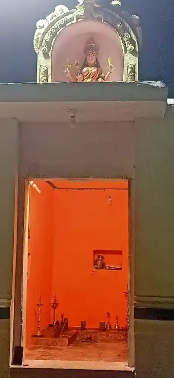 Arulmigu Karungaliamman Temple, Rathanoor - 623401 Arulmigu Karungaliamman Temple, Rathanoor - 623401, Ramanathapuram - Ancient Temple Architecture and History Image 4