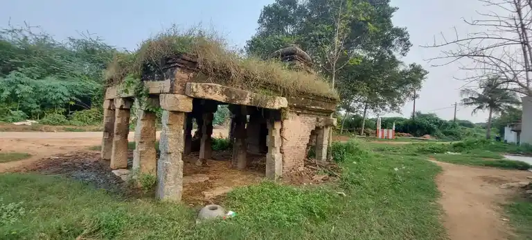 Arulmigu Karunigar Pillaiyar Temple, Thirumalpur - 631051 அருள்மிகு கருணிகர் பிள்ளையார் திருக்கோயில், திருமால்பூர் - 631051, Ranipet - Ancient Temple Architecture and History Image 4