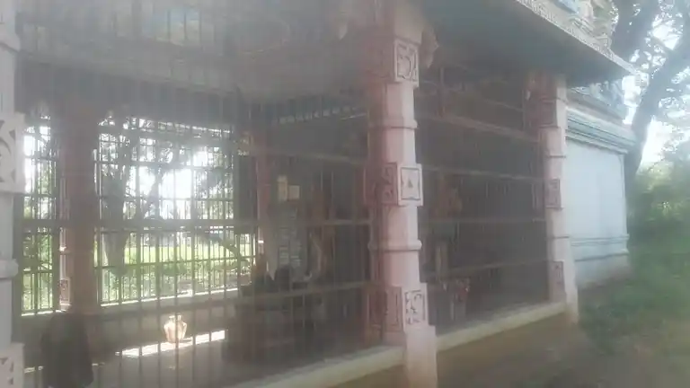 Arulmigu Karunkarudaiya Ayyanar Temple, Manamadurai - 630606 Arulmigu Karunkarudaiya Ayyanar Temple, Manamadurai - 630606, Sivagangai - Ancient Temple Architecture and History Image 4