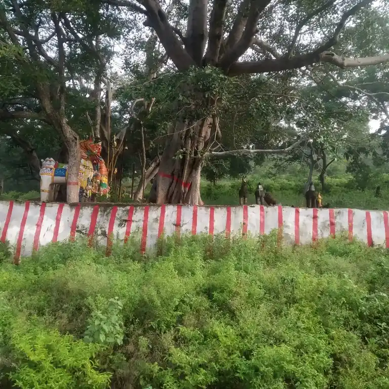 Arulmigu Karupanna Swamy Temple, A.Kombai - 624801 அருள்மிகு கருப்பண்ணசாமி திருக்கோயில், A.Kombai - 624801, Dindigul - Ancient Temple Architecture and History Image 2