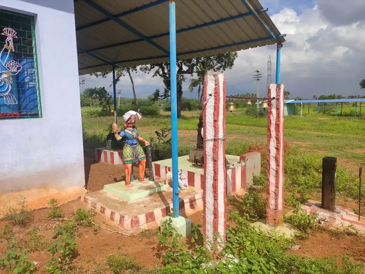 Arulmigu Karupanna Swamy Temple, Noothalapuram - 624202 அருள்மிகு கருப்பனசாமி திருக்கோயில், Noothalapuram - 624202, Dindigul - Ancient Temple Architecture and History Image 2