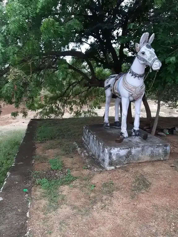 Arulmigu Karupannaswamy Temple, Kummampatti - 624301