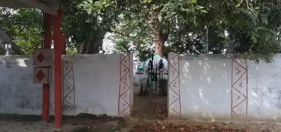 Arulmigu Karuparayarsamy Temple, Vadapothinatham - 642205 அருள்மிகு கருப்பராயர்சுவாமி திருக்கோயில், Vadapothinatham - 642205, Tiruppur - Ancient Temple Architecture and History Image 2