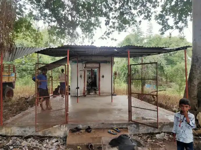 Arulmigu Karuppanar Temple, Periyavenmani - 621704 Temple