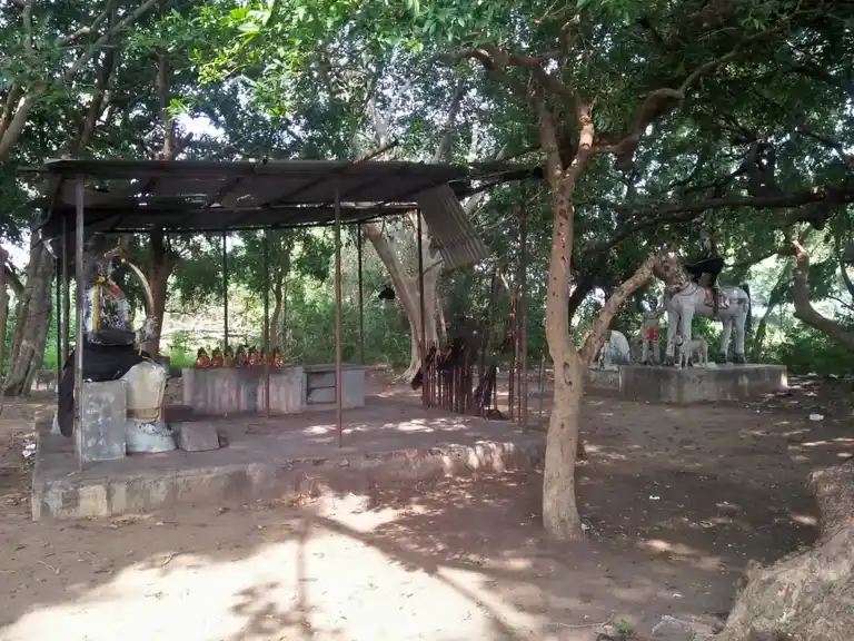 Arulmigu Karuppanar Temple, Thalavay - 621730