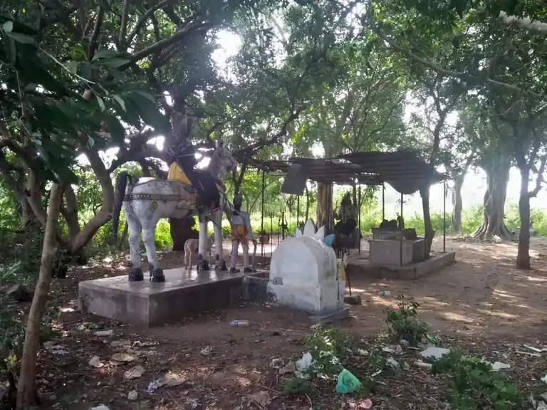 Arulmigu Karuppanar Temple, Thalavay - 621730 அருள்மிகு கருப்பனார் திருக்கோயில், Thalavay - 621730, Ariyalur - Ancient Temple Architecture and History Image 2