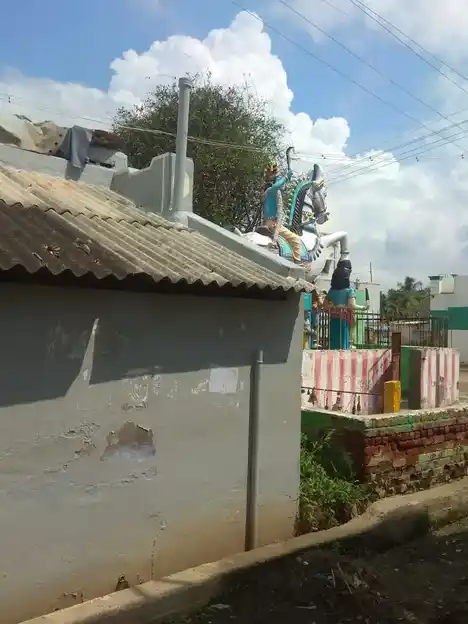 Arulmigu Karuppanasamy Temple, Eramalampatti - 625514 அருள்மிகு கருப்பணசாமி திருக்கோயில், Eramalampatti - 625514, Madurai - Ancient Temple Architecture and History Image 4