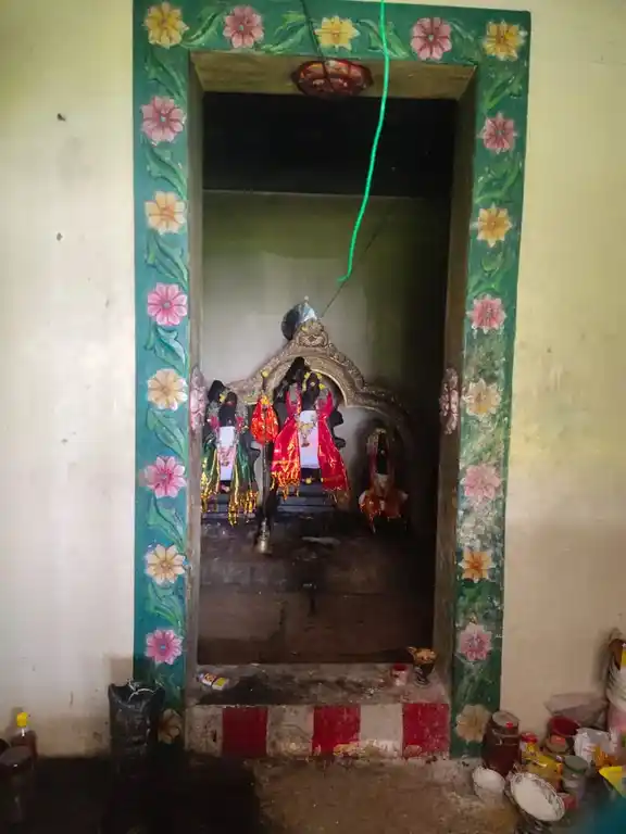 Arulmigu Karuppanasamy Temple, Kottaiyiruppu - 630211 அருள்மிகு. கருப்பணசாமி திருக்கோயில், Kottaiyiruppu - 630211, Sivagangai - Ancient Temple Architecture and History Image 2