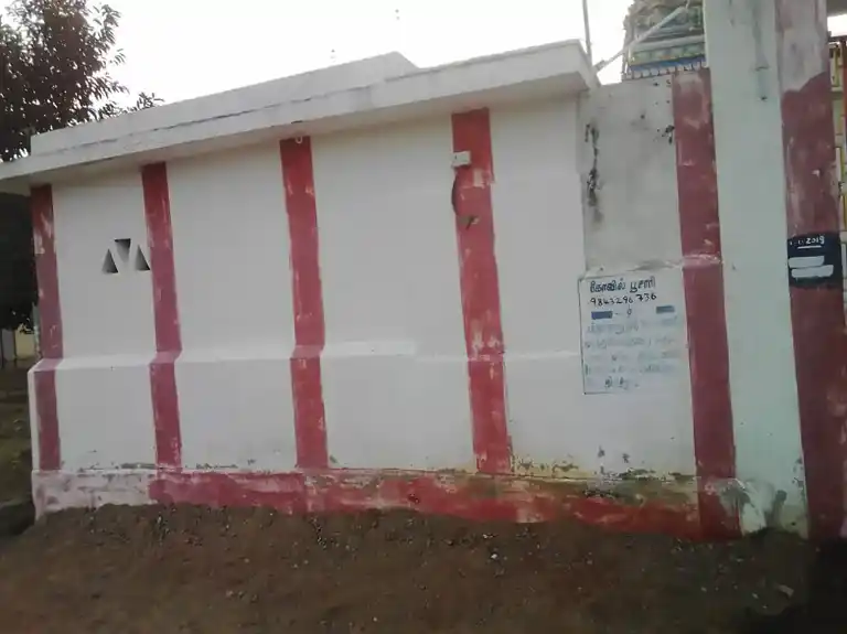 Arulmigu Karuppanasamy Temple, Near Urani, Erichanatham - 626103 அருள்மிகு கருப்பசாமி திருக்கோயில், ஊரணி அருகில், எரிச்சநத்தம் கிராமம் - 626103, Virudhunagar - Ancient Temple Architecture and History Image 2