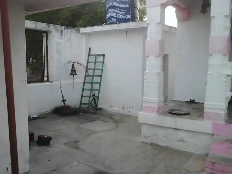 Arulmigu Karuppanasamy Temple, Near Urani, Erichanatham - 626103 அருள்மிகு கருப்பசாமி திருக்கோயில், ஊரணி அருகில், எரிச்சநத்தம் கிராமம் - 626103, Virudhunagar - Ancient Temple Architecture and History Image 3